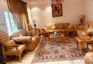 دور فاخر غرفتين و صالتين المحمدية شمال الرياض next to Boulevardمدخل خاص وذاتي