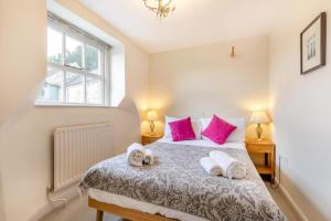 2 Bed in Alsop-en-le-Dale oc-p33739