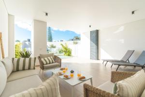 Acqua Beach by Atlantic Holiday