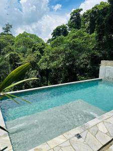 Linda Casa Mobiliada na Serra da Cantareira