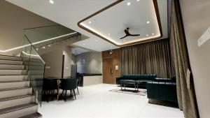 Sky Villa with Private Pool 3BHK with Mountain View