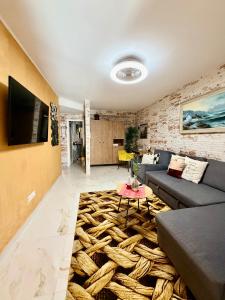 Apartment with terrace and pool, Los Cristianos