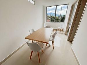 Moderno y central apartamento con vista al parque