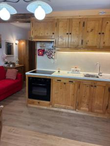 Perarolo home with a view of the Dolomites, sleeps 5