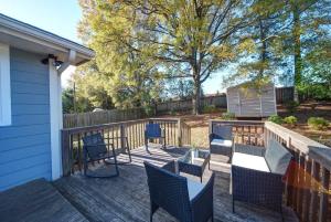 Stylish 4BR Home - Modern & Bright Interior