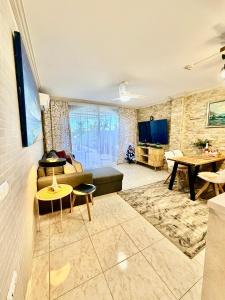 Beachfront Private Apartment in Pueblo Torviscas Sunset Harbour