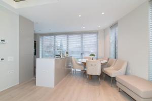 Modern Smart Home with Garden close to Richmond - Pass the Keys