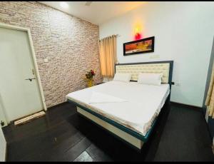 Ricks Holiday homeH1