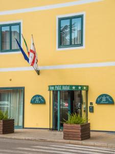 New Petit Hotel img25