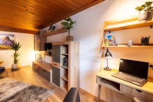 Ferienwohnung Hans - Hohenpeißenberg mit Gartenblick