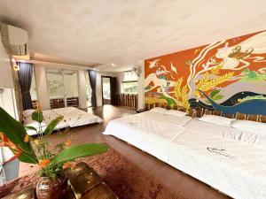 Guitar DC Homestay Suitable for 12 to 18 people