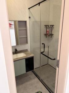 Oak Classic Residency