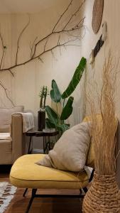 Charming Bohemian Apartment A Haven for Artists