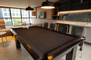 Icon Housi em Boa Viagem Perto do Shopping Recife e a 300m do Mar | By Carpediem