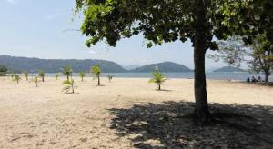 Fully Equipped Family Home Near the Beach