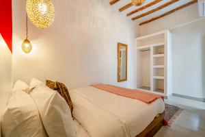 Riad JewelBox Exclusive Stay In the Medina