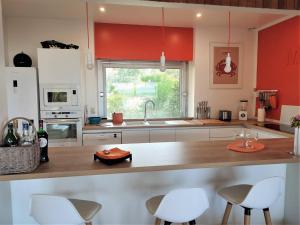 Maison pieds dans leau à Trébeurden avec jardin et terrasse - FR-1-368-469