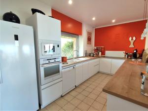 Maison pieds dans leau à Trébeurden avec jardin et terrasse - FR-1-368-469