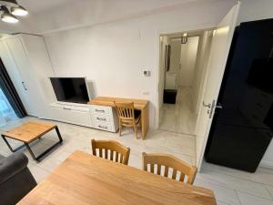 Gorgeous downtown studio by Managr