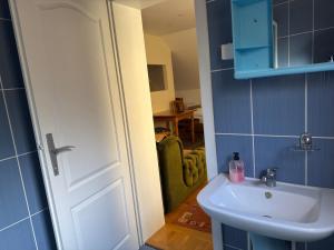 Apartments and Rooms Vicko