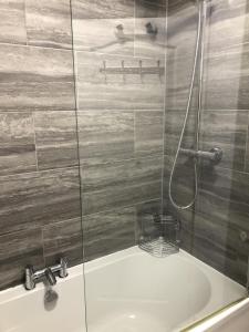 Quiet 2 Bed in Central Wimbledon Sleeps 6