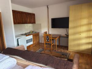 Apartments and Rooms Vicko