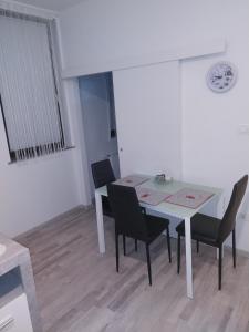 apartmani mikek