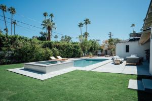 Luxury Desert Oasis w Pool, Spa & Fire Pit