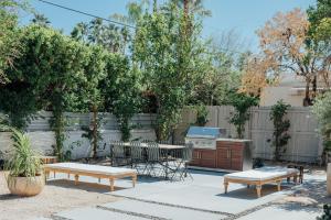 Luxury Desert Oasis w Pool, Spa & Fire Pit