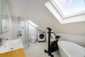 Stylish 3BDR Garden Home