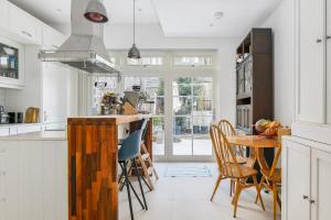 Stylish 3BDR Garden Home