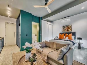 The CBD Jewel Netflix Fast WiFi Concierge