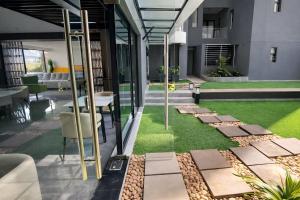 Oak Classic Residency