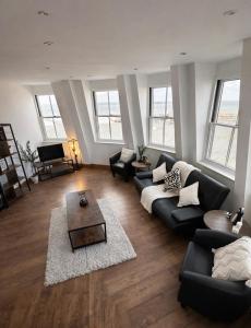 The Imperial Beachfront Penthouse Suite