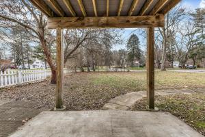 Peaceful King House - Gift for 3-night stays!