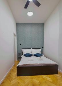 MonjAna Premium Rynek