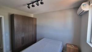 autax vistax dox inglesex naum tem