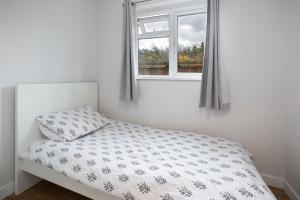 2 Bedroom Apartment With Parking