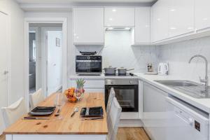 2 Bedroom Apartment With Parking