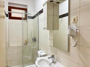 Heart of the City Stunning city View,Balcony Free Wi-Fi