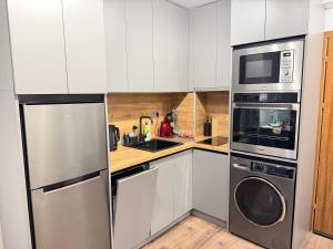 Dream Apart - Iceberg