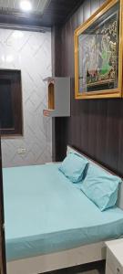 Yamuna palace 6 sikhar mandir premanand paidal marg surakh road Vrindavan Mathura