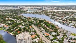 6 BR Villa Steps to Ocean Pool Sauna & Jacuzzi
