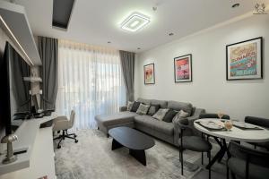 Touch the Sky at Nordic Sky Modern Apartment