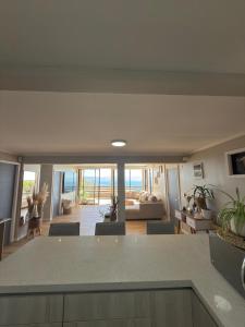 Casa con vista al mar en centro de reñaca