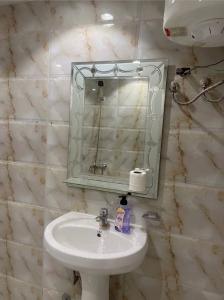 Quiet and comfortable apartment with two rooms and a living room