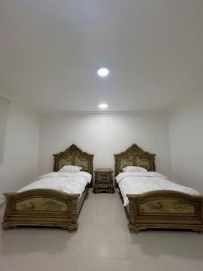 Quiet and comfortable apartment with two rooms and a living room