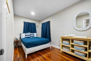 Downtown Dunedin Escape – Shops, Trails & Beer