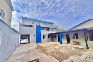 Thebluee Matinhos beach