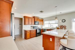 Pool and Putting Green Quiet Scottsdale Oasis!